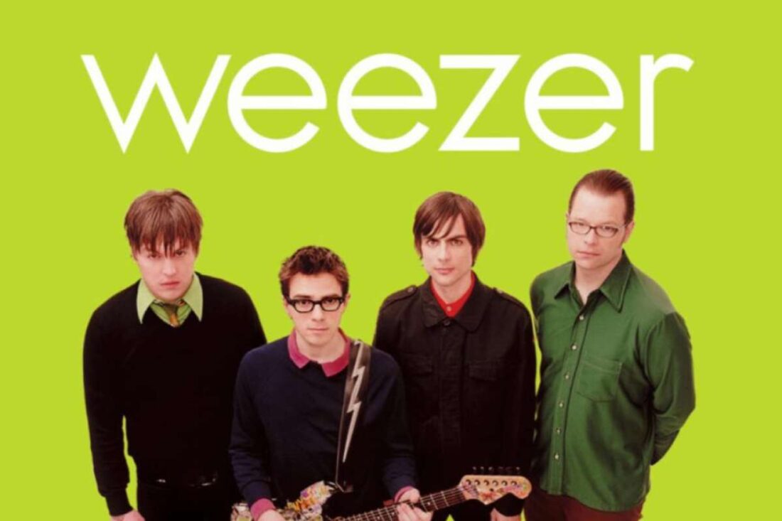 Weezer lanza “The Green Album”, un clásico del rock alternativo